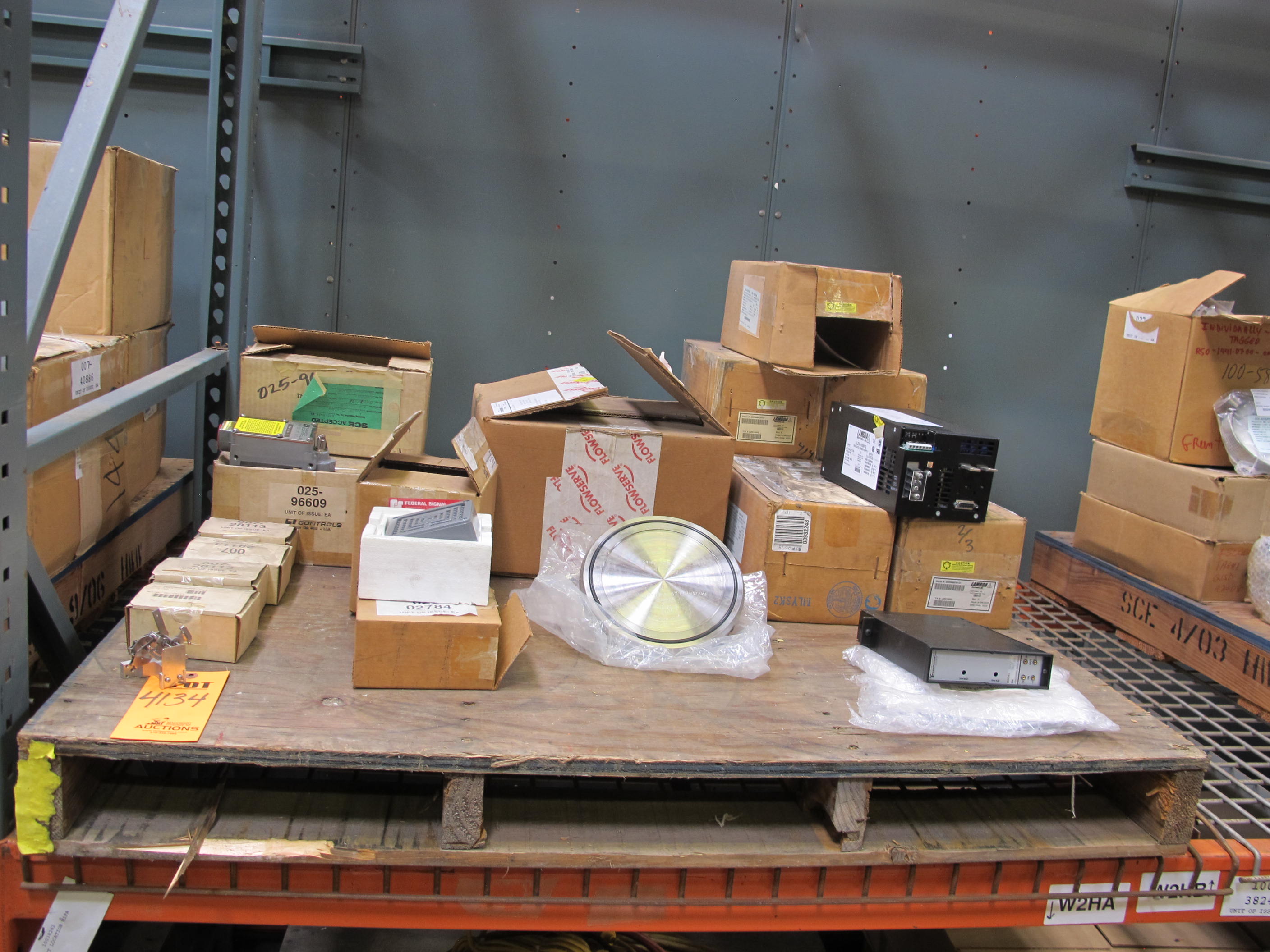 LOT TO INCLUDE: (4) ASSEMBLY, MOVEMENT TYPE. FOR FOXBORO INSTRUMENTS, (3) SWITCH, LIMIT TYPE, 2NO 2NC CONTACT, 600VAC 120VAC 20AMP ELEC RATING, ROTARY ACTUATOR, DPDT ACTION, OIL TIGHT ENCLOSURE. SNAP-LOCK WITH LEVER, (1) HORN, ALARM, 120VAC RATING, 100DBA@10', WALL MOUNT, NEMA 4X, CURRENT 0.18A, 5.3" SQUARE, 2.7LBS, (1) HORN, 24VDC, 99DB AT 10 FT RATING, 450D KIND, (1) ASSEMBLY, DISC, SOFT SEAT KIND. LOADING & HANDLING FEE $15-4134